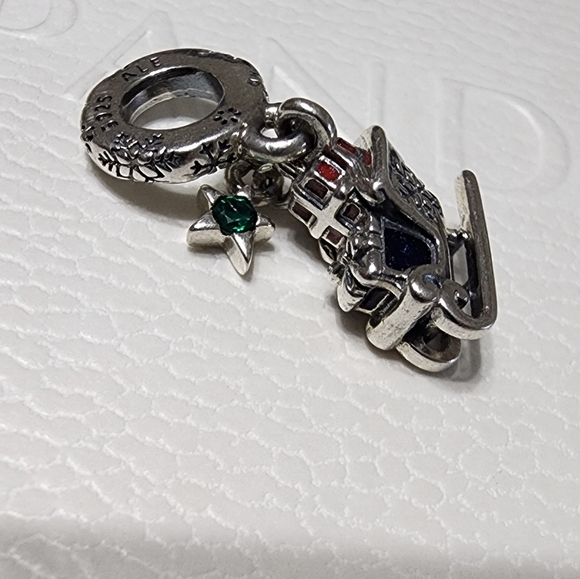 Pandora Christmas Sleigh 2023 Dangle Charm - Picture 3 of 9